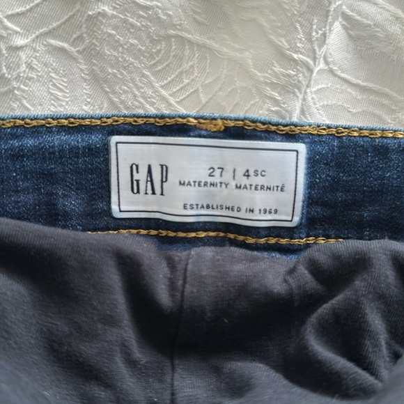 💕HOST PICK💕 Gap Over the Bump Maternity Jeans - size 27 (short) - Picture 11 of 11